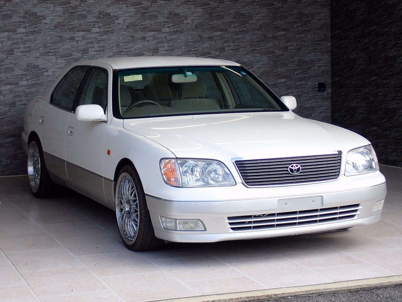 TOYOTA CELSIOR