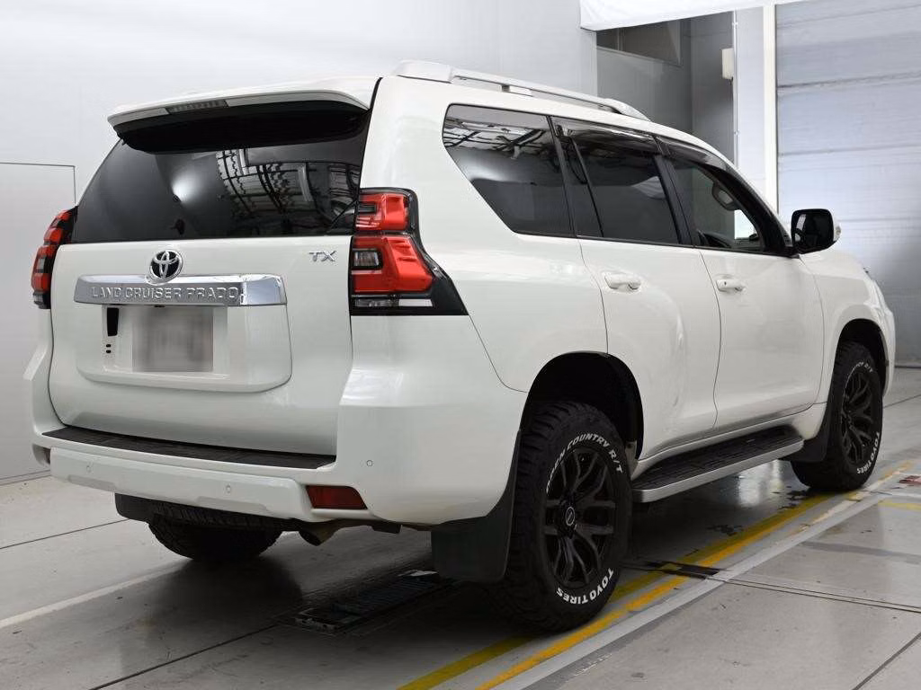 TOYOTA LAND CRUISER PRADO