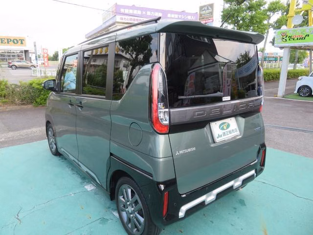 MITSUBISHI DELICA MINI