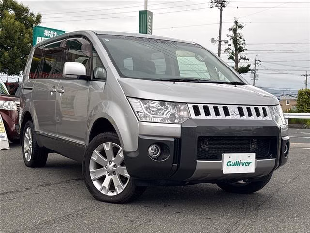MITSUBISHI DELICA D:5