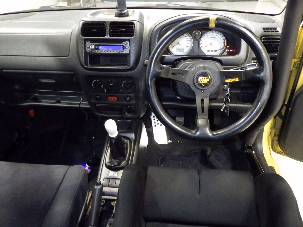 SUZUKI SWIFT