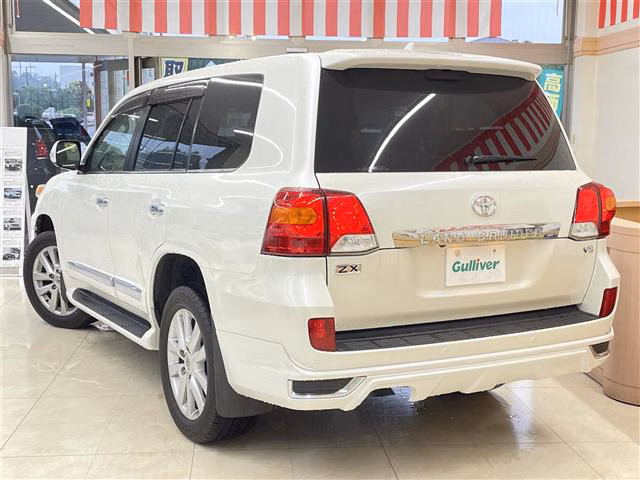 TOYOTA LAND CRUISER