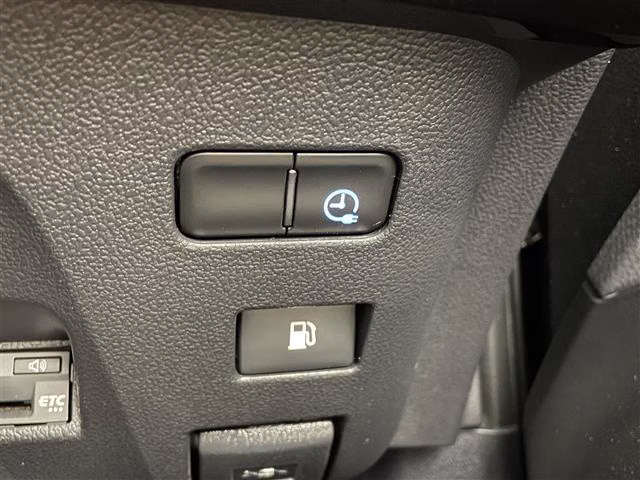 TOYOTA PRIUS PHV