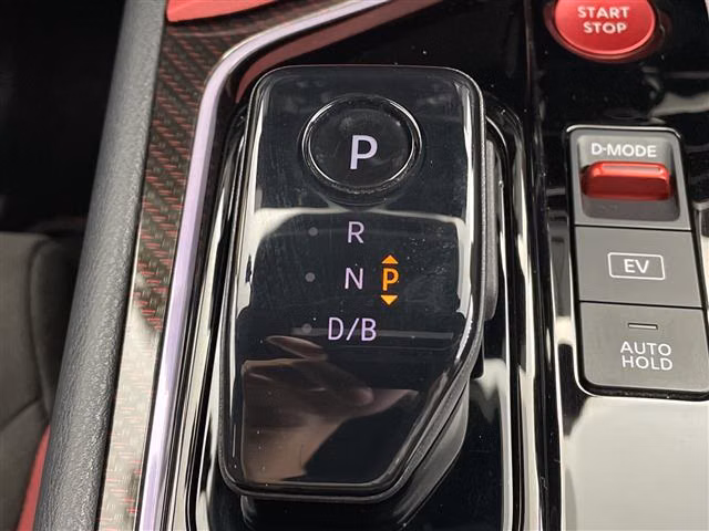 NISSAN AURA