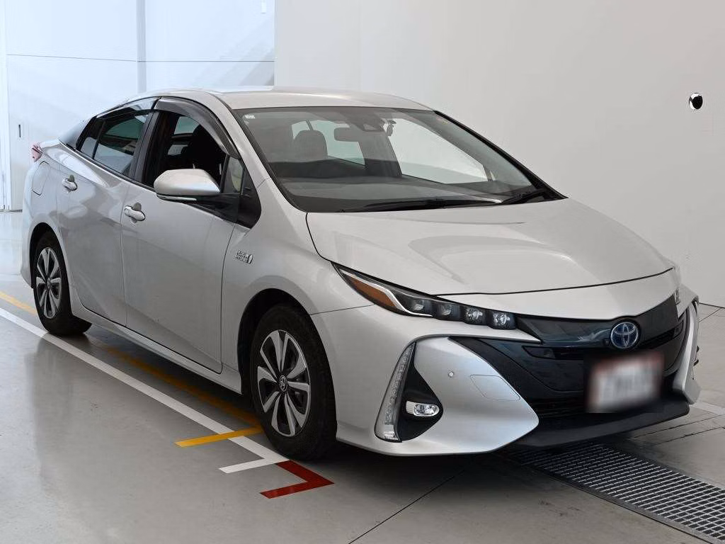 TOYOTA PRIUS PHV
