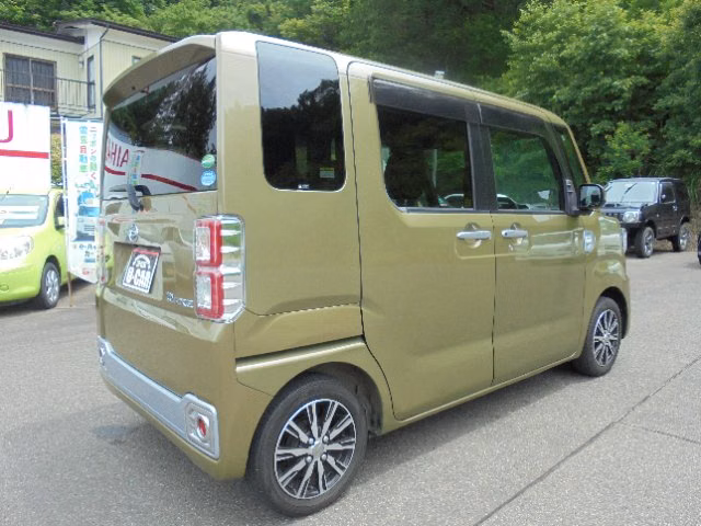 DAIHATSU WAKE