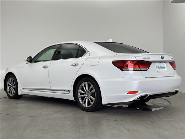 LEXUS LS600H