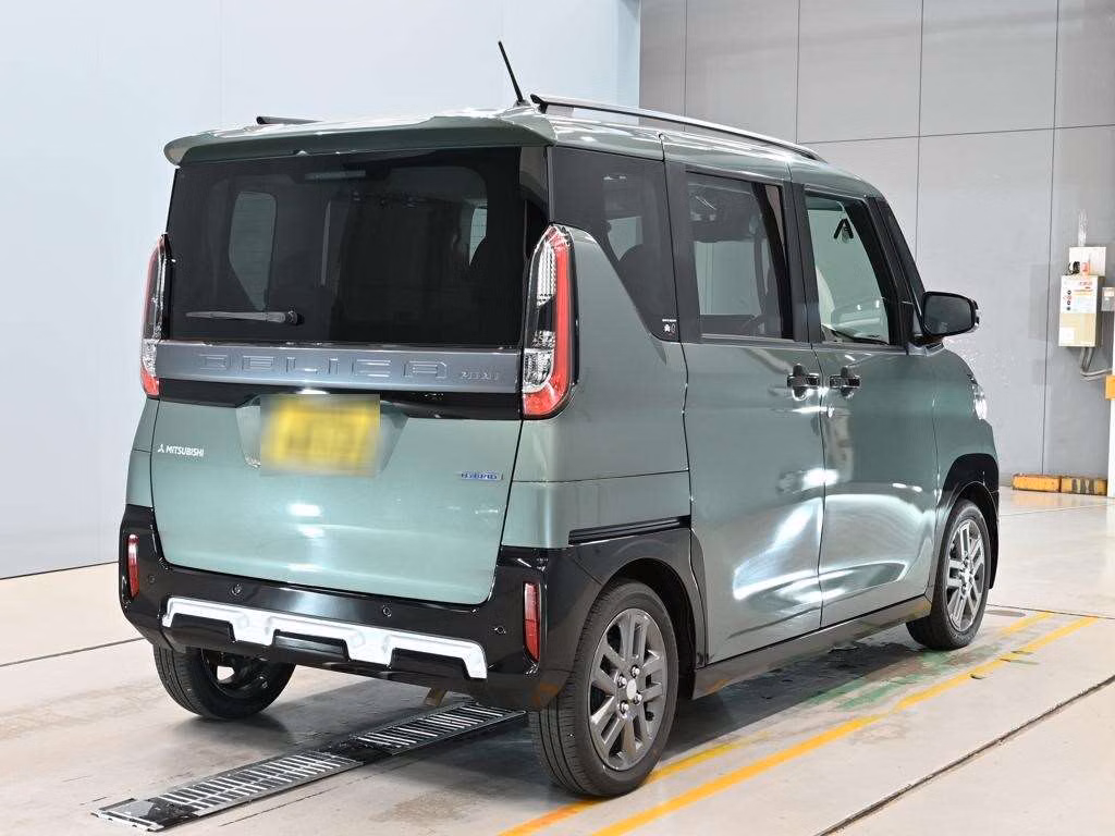 MITSUBISHI DELICA MINI