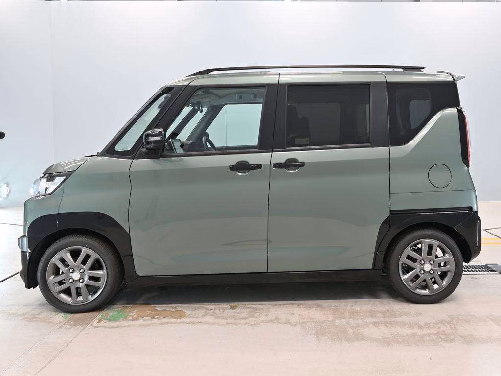 MITSUBISHI DELICA MINI
