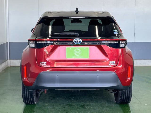 TOYOTA YARIS CROSS