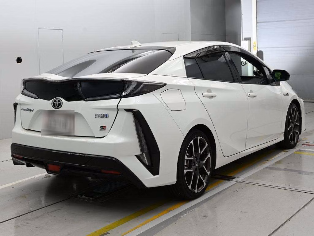 TOYOTA PRIUS PHV