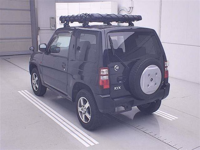 NISSAN KIX
