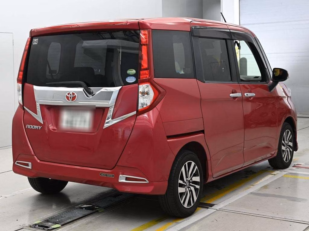 TOYOTA ROOMY