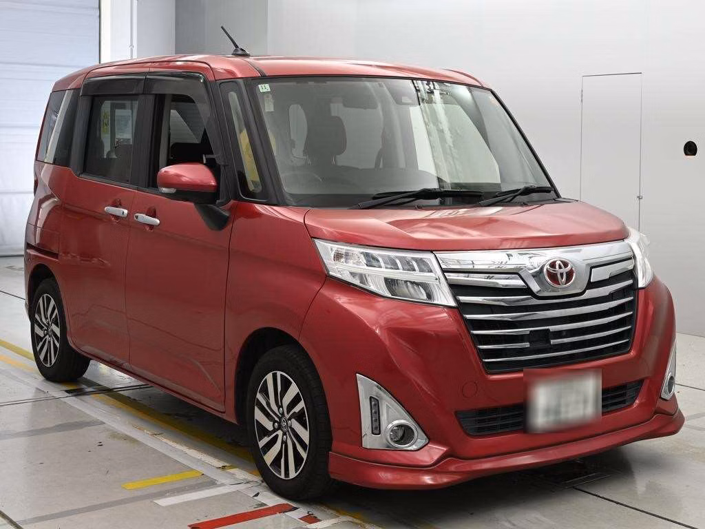 TOYOTA ROOMY