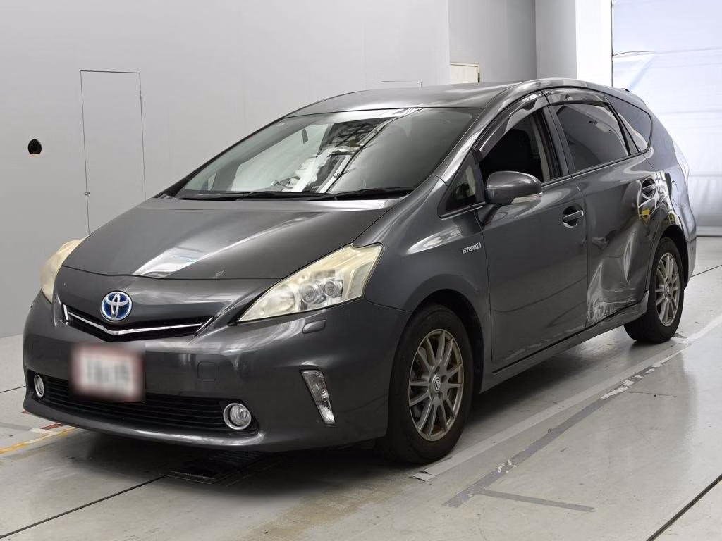 TOYOTA PRIUS ALPHA