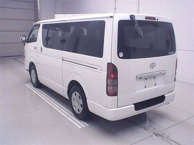 TOYOTA REGIUS ACE