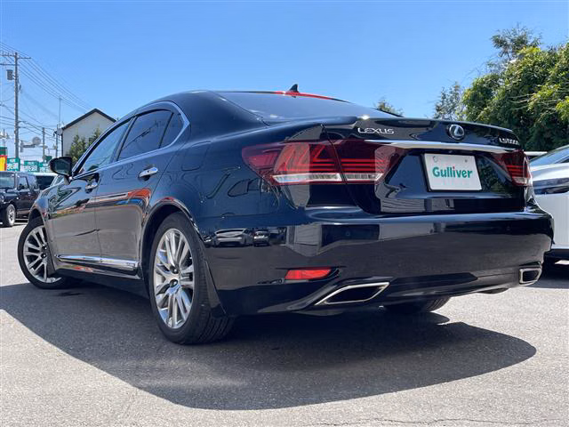 LEXUS LS600H