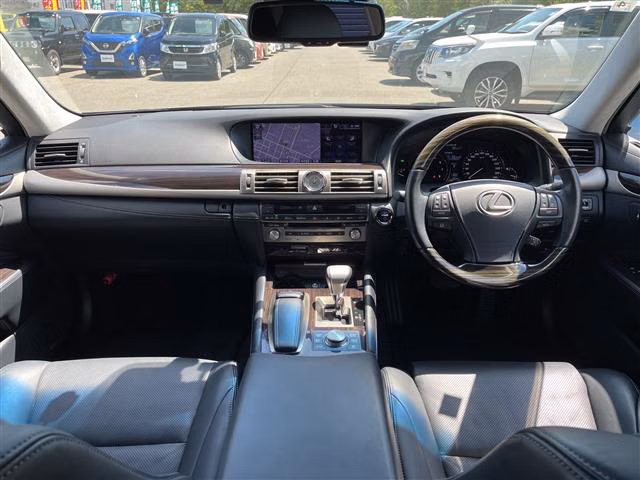 LEXUS LS600H
