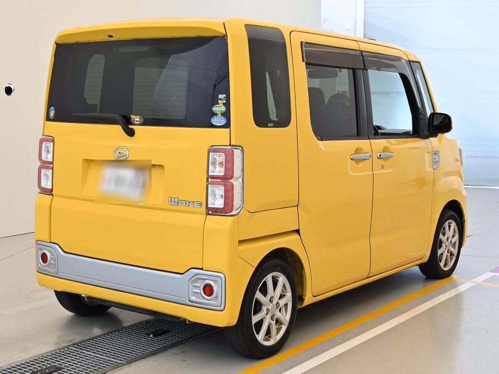 DAIHATSU WAKE