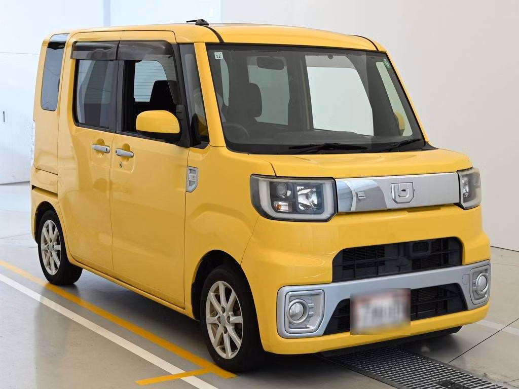 DAIHATSU WAKE
