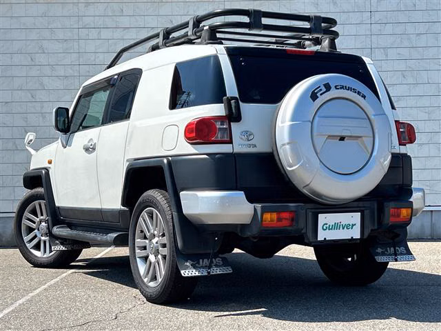 TOYOTA FJ CRUISER