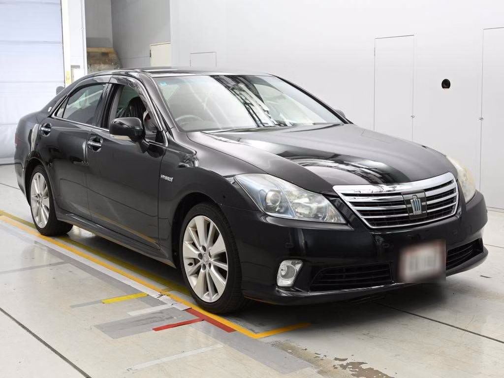 TOYOTA CROWN