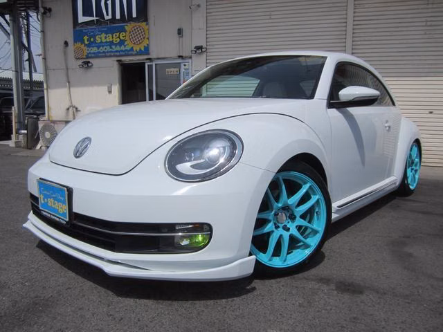 VOLKSWAGEN BEETLE