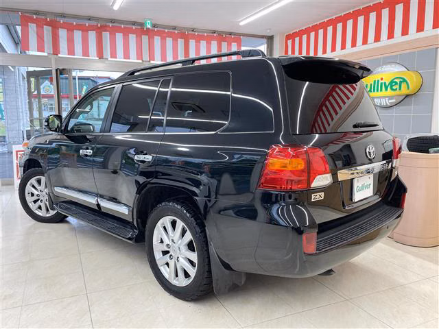 TOYOTA LAND CRUISER
