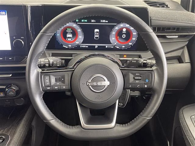 NISSAN AURA