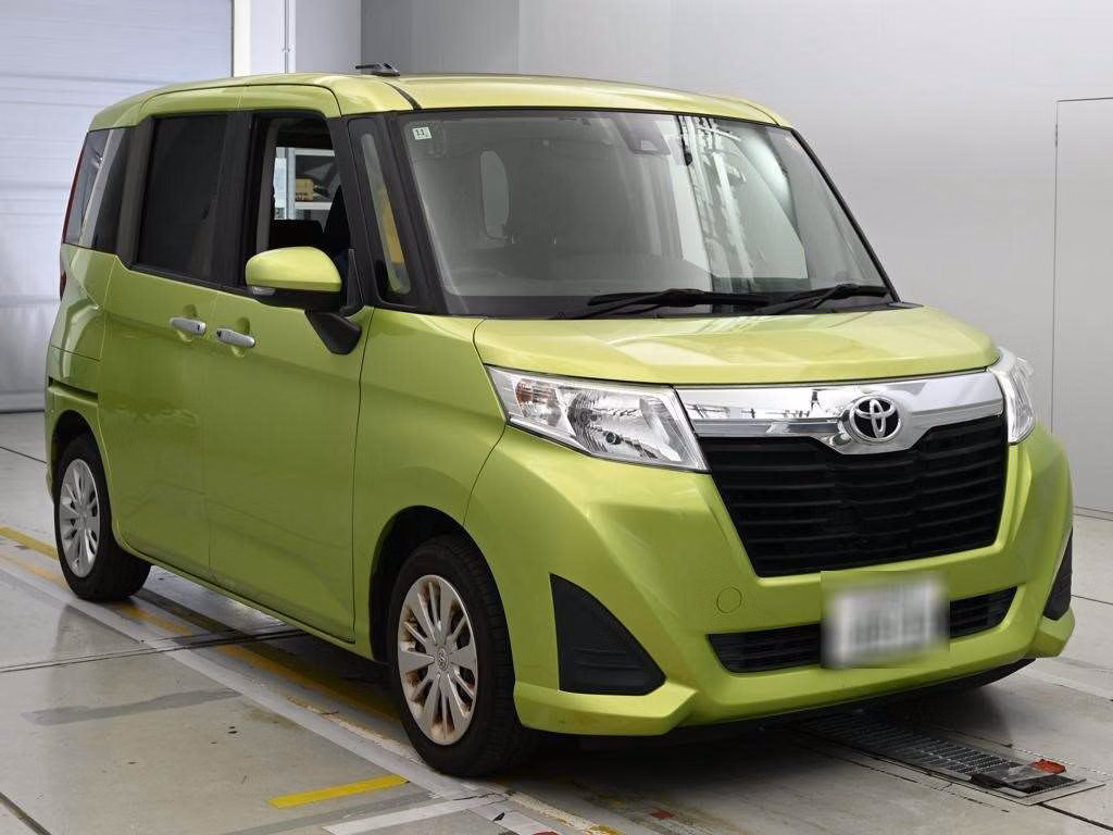 TOYOTA ROOMY