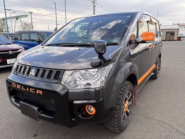 MITSUBISHI DELICA D:5