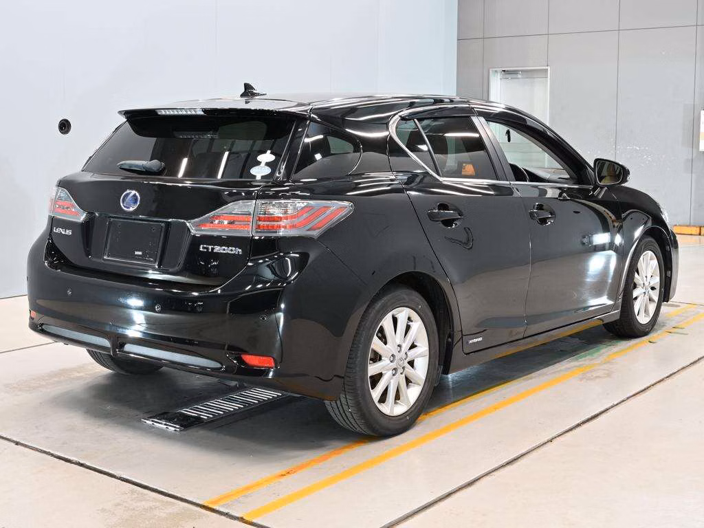 LEXUS CT200H
