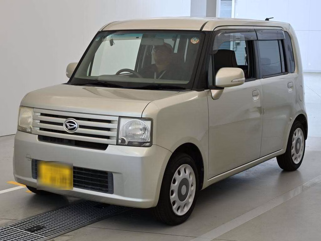 DAIHATSU MOVE CONTE