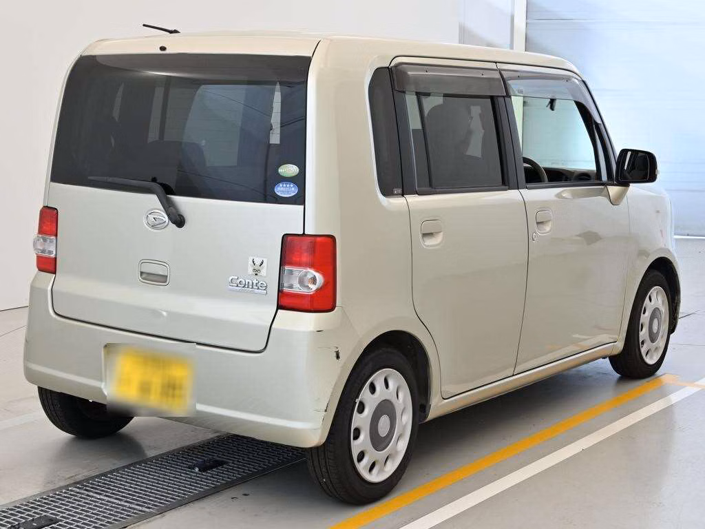 DAIHATSU MOVE CONTE