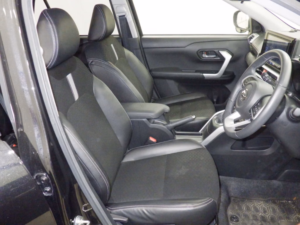 DAIHATSU ROCKY