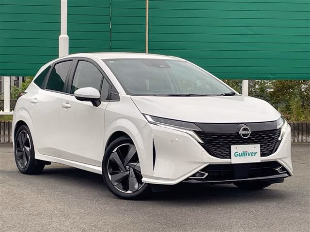 NISSAN AURA