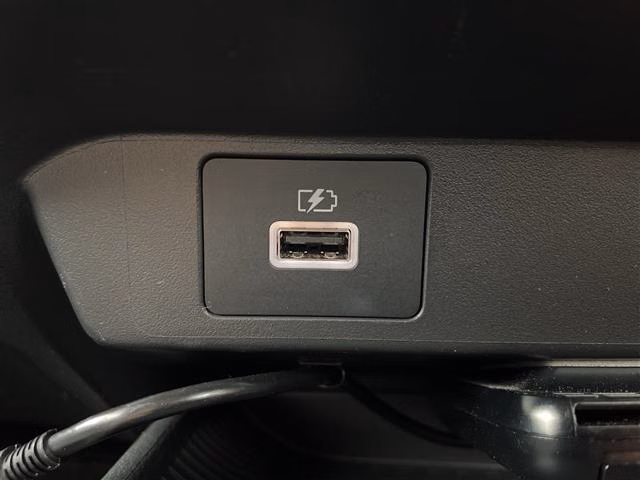 NISSAN AURA