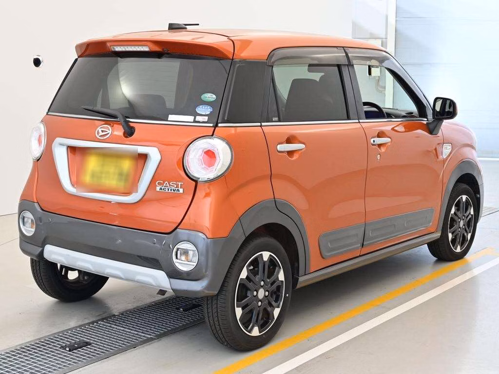 DAIHATSU CAST