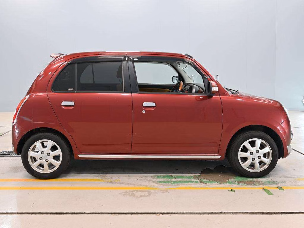 DAIHATSU MIRA GINO