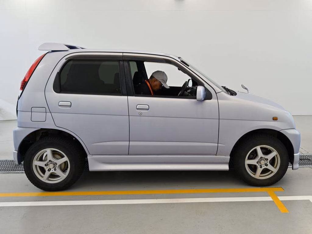DAIHATSU TERIOS KID