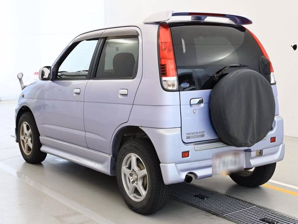 DAIHATSU TERIOS KID