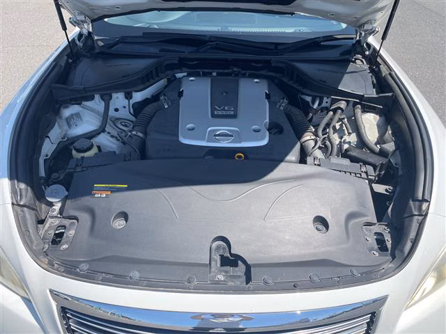 NISSAN FUGA