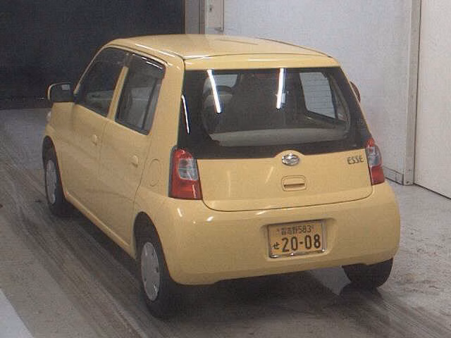 DAIHATSU ESSE