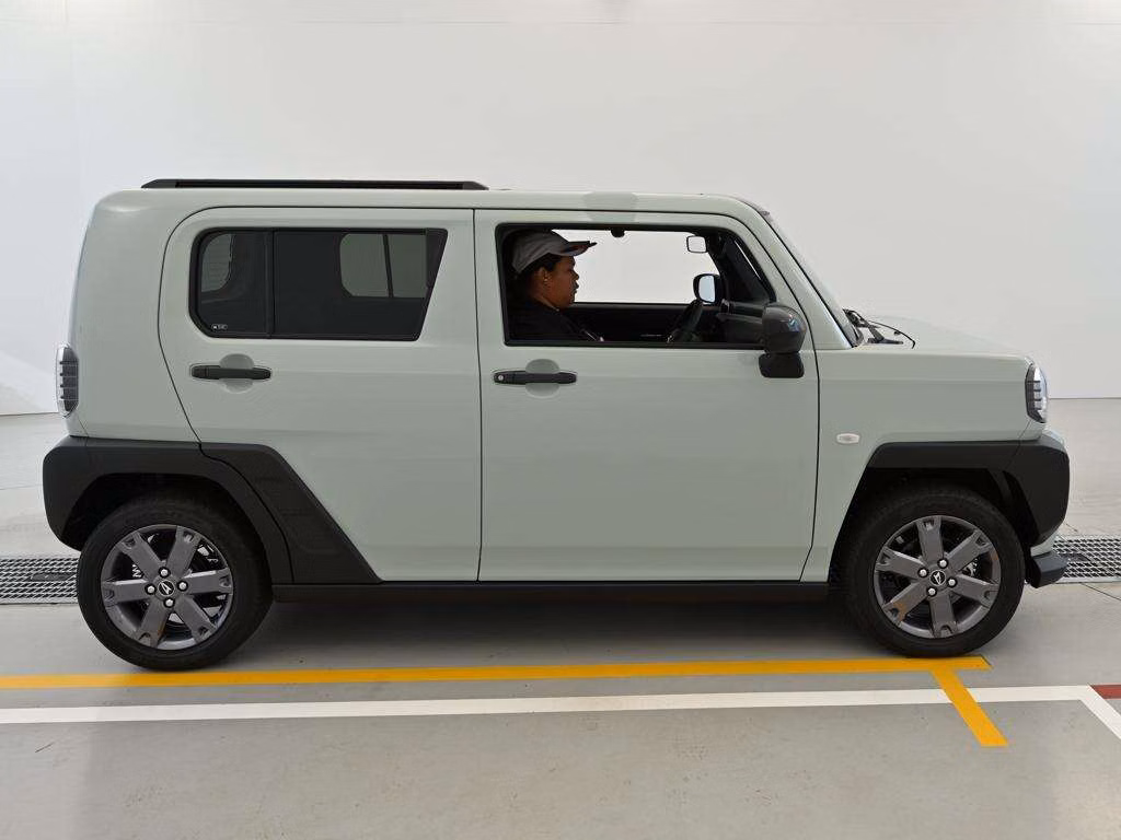 DAIHATSU TAFT