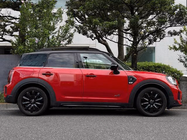 MINI CROSSOVER