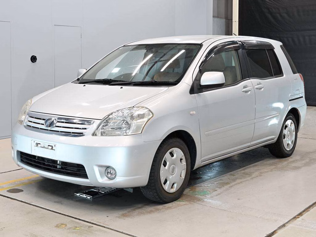 TOYOTA RAUM