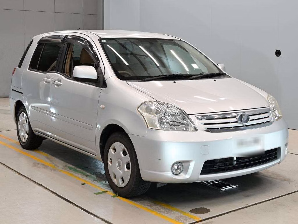 TOYOTA RAUM