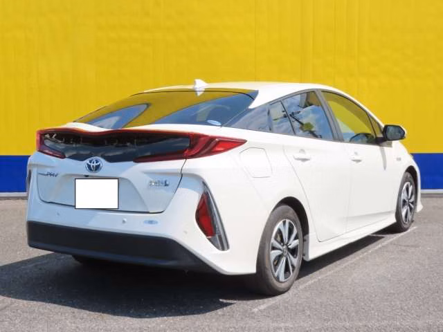 TOYOTA PRIUS PHV