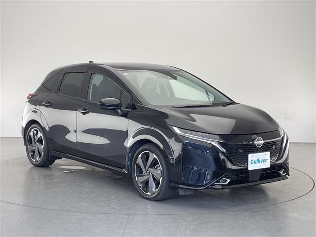 NISSAN AURA