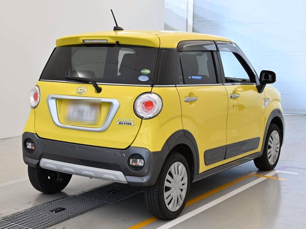 DAIHATSU CAST